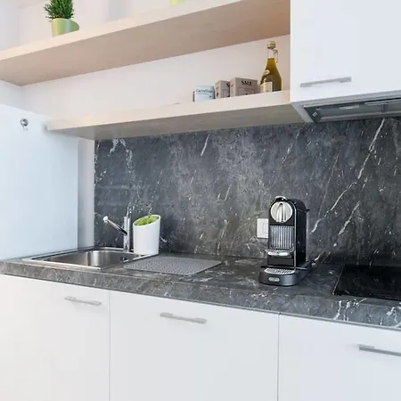 Porta Nuova Studio Apartment Milan